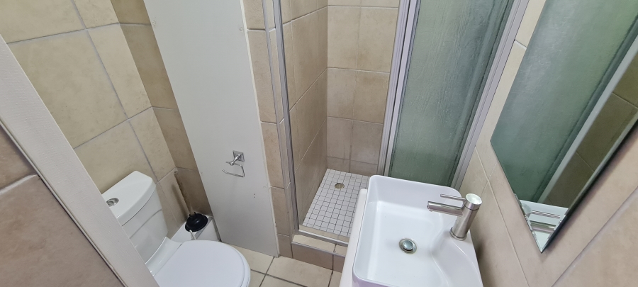 To Let 2 Bedroom Property for Rent in Da Nova Western Cape